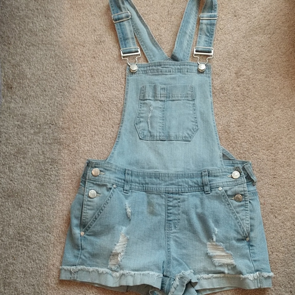 Overall shorts
